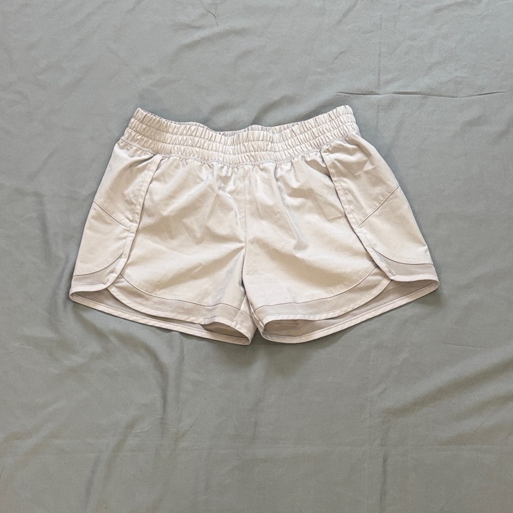 GAIAM Women's Cream Athletic Shorts